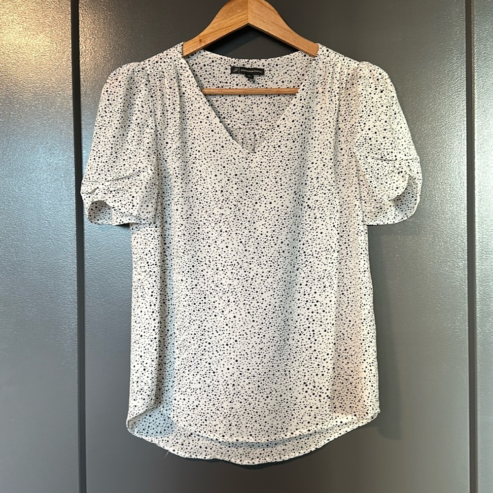 Adrianna papell polka dot blouse. Xs.
